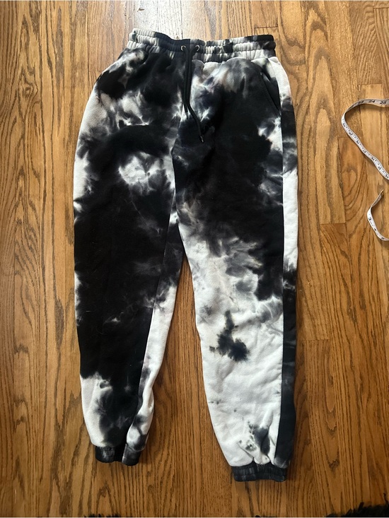 Rue21 Pants - Black & White Tie Dye Sweatpants Size M